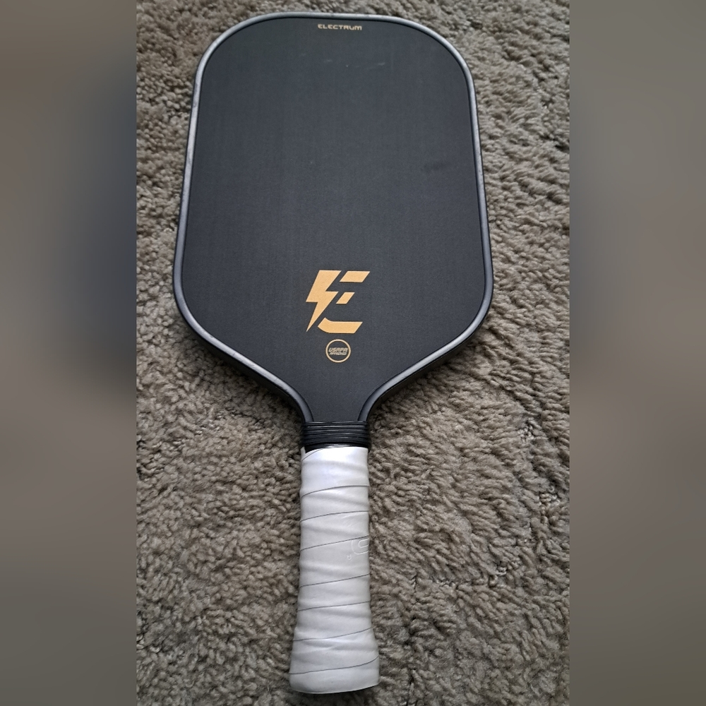 Electrum pickleball paddle